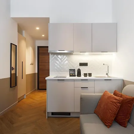アパートホテル Ermass Modern Living アテネ